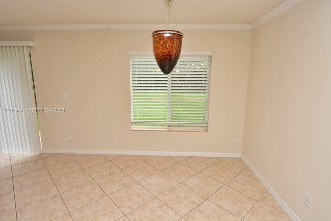 Building Photo - 4648 56th Ln
