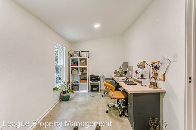 Building Photo - 4 br, 2 bath House - 621 Sam Calloway