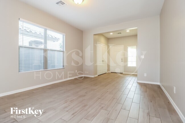 Building Photo - 19640 W Woodlands Ave