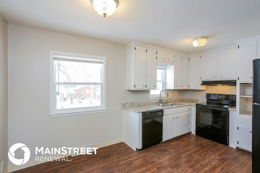Building Photo - 3605 Randall Dr