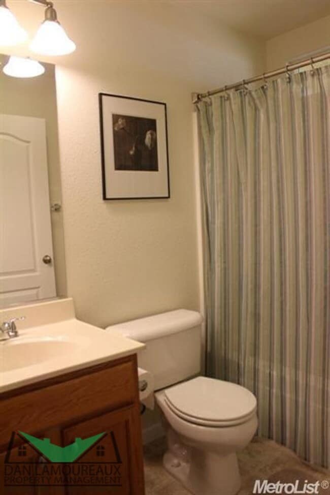 Building Photo - Springlake in Woodland
