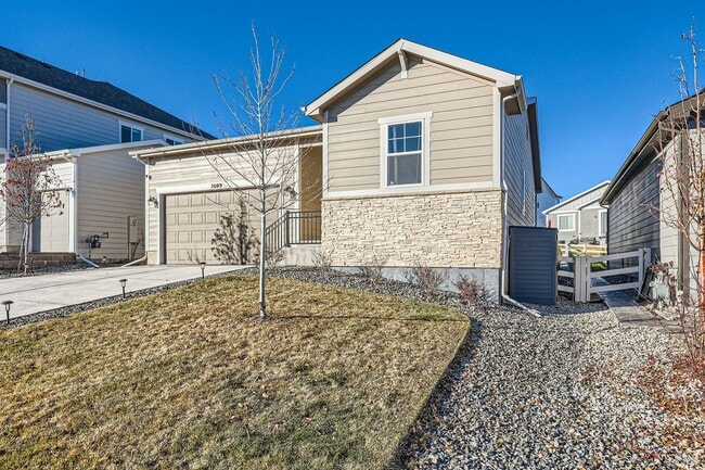 Building Photo - Modern Comfort in Castle Rock: 2-Bed, 2-Bath Home!!