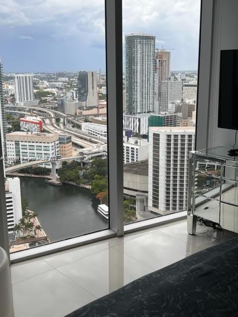 Building Photo - 475 Brickell Ave