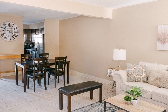 Building Photo - 217 Clearview Pkwy