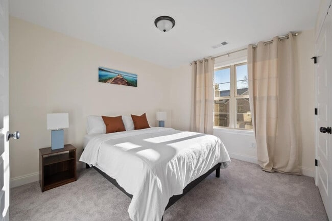 Building Photo - 3319 Old Hickory Blvd