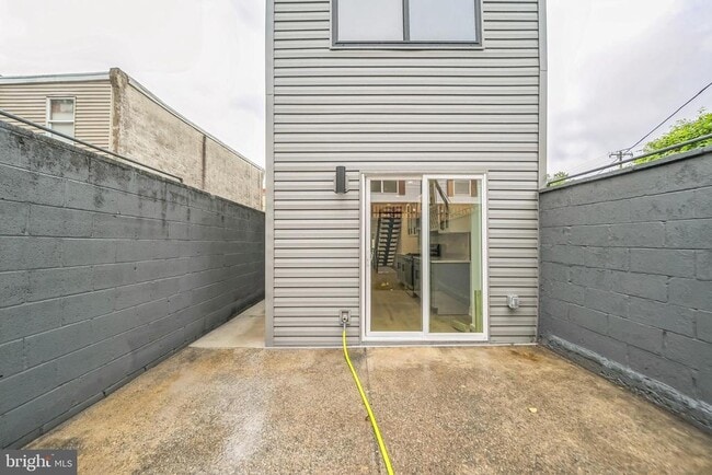 Building Photo - 1309 S 32nd St