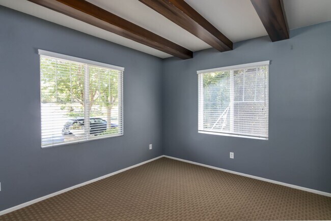 Building Photo - 28031 Alta Vista Ave