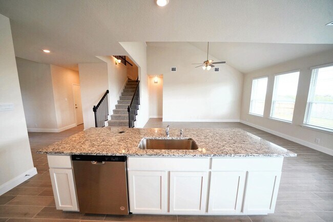 Building Photo - Stunning New Cibolo Home Now Available in Steel Creek - Realtor Commission: $500