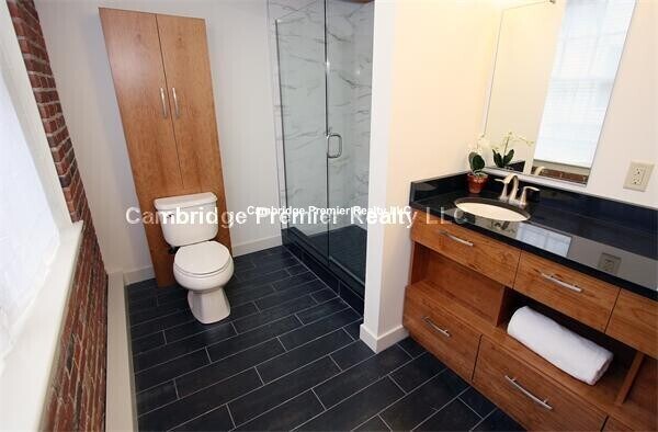 Building Photo - 21 Cottage Park Ave