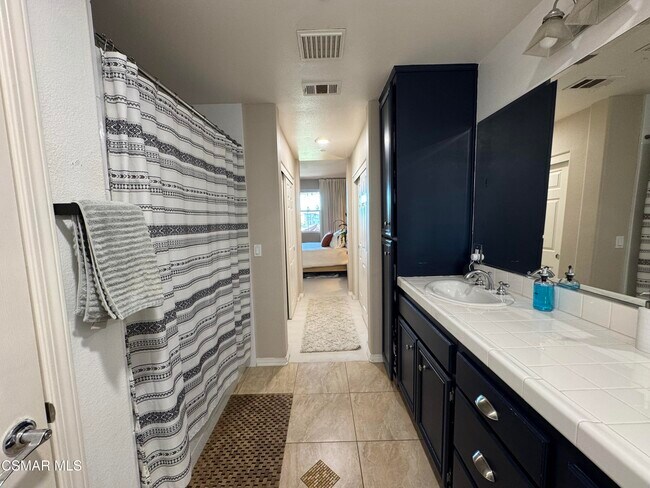 Building Photo - 243 Riverdale Ct