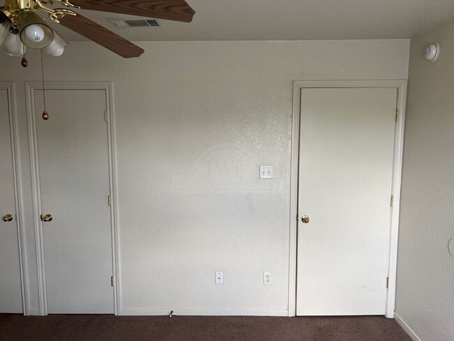 Building Photo - 304 Primrose