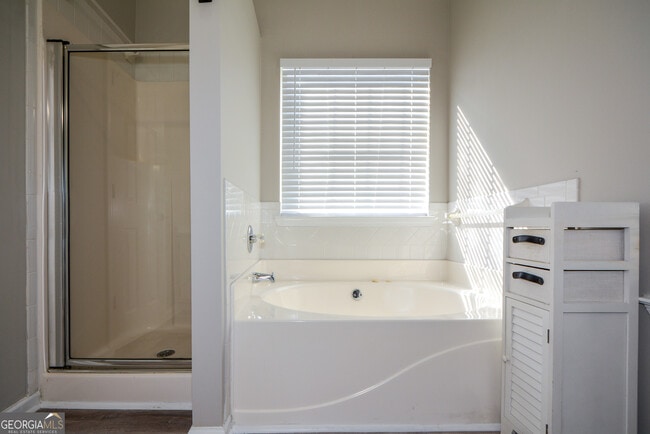 Building Photo - 4209 Reeshemah St