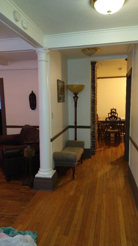 Building Photo - 1607 State Ave