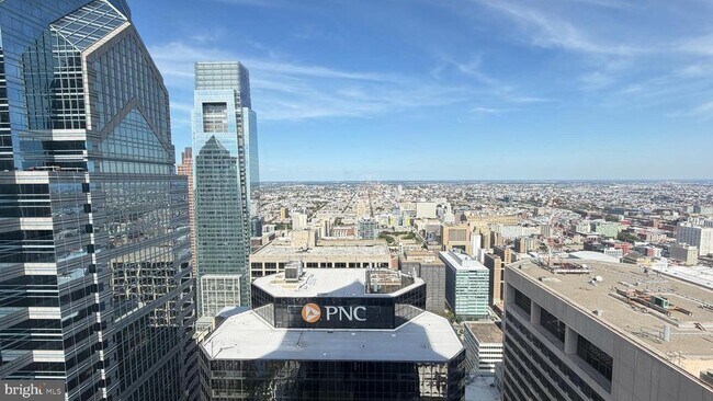 Building Photo - 50 S 16th St