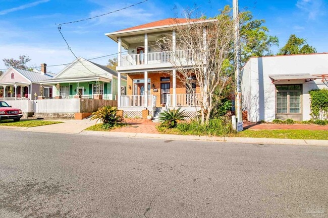 Building Photo - 105 S Florida Blanca St