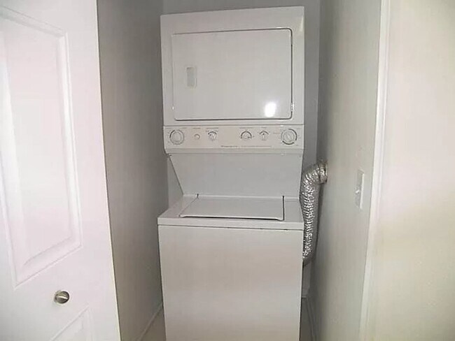 Building Photo - The Mills at Cortez Hills