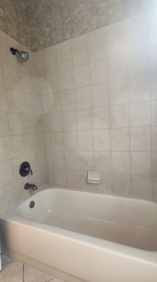 Building Photo - A Must See Cobblefield Beauty!