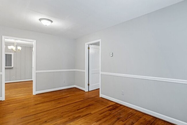 Building Photo - Updated Home- Near State Street! LR, DR, J...