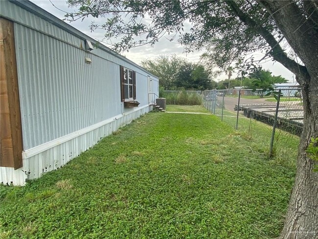 Building Photo - 1320 Snook Ct