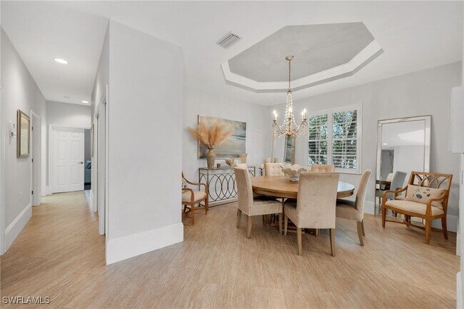 Building Photo - 9101 Palmetto Ridge Dr