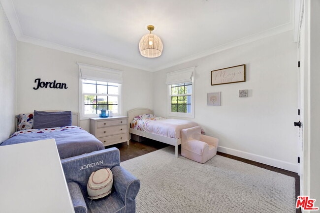 Building Photo - 4621 Allott Ave