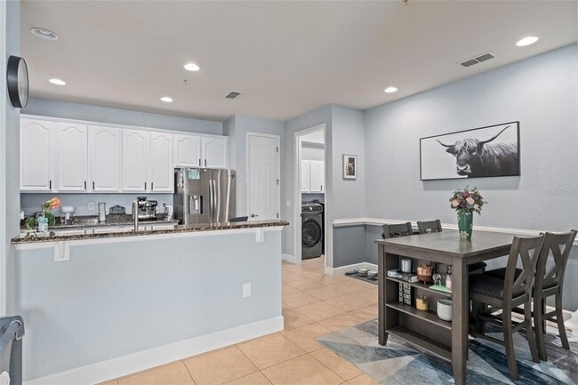 Building Photo - 2400 Harwich Dr