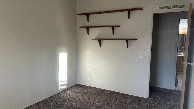 Building Photo - 3 Bedroom Manufactured Home in 55+Older