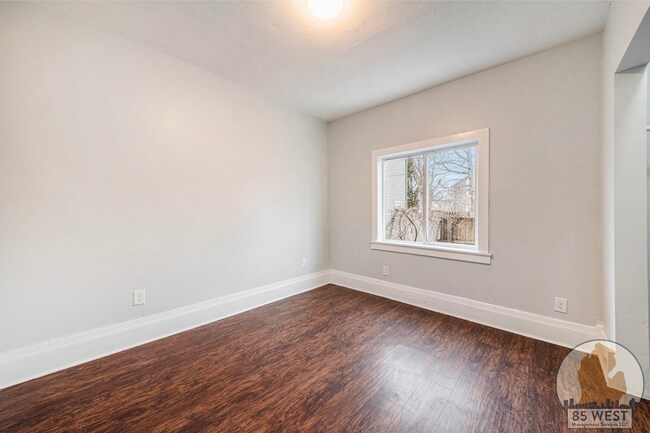 Building Photo - 407 11th St NW