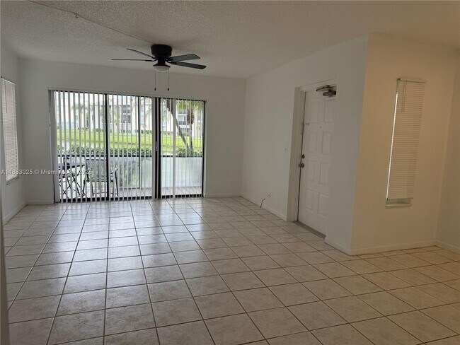 Building Photo - 1101 Green Pine Blvd