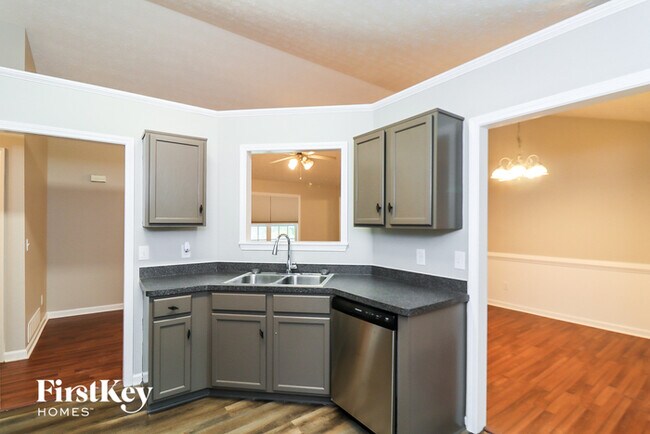 Building Photo - 167 Fairview Oak Trail