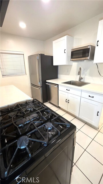 Building Photo - 2820 7th Ave