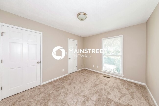 Building Photo - 3 Bedroom Pet-Friendly Home in Tarrant, AL with Main Street Renewal