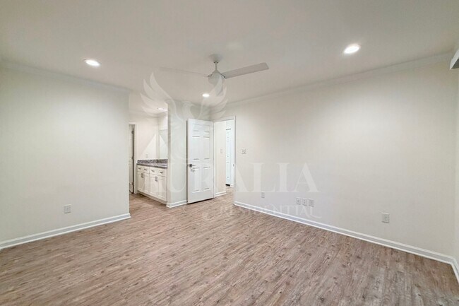 Building Photo - 413 New Kent Pl
