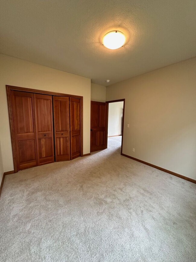 Building Photo - MIE451