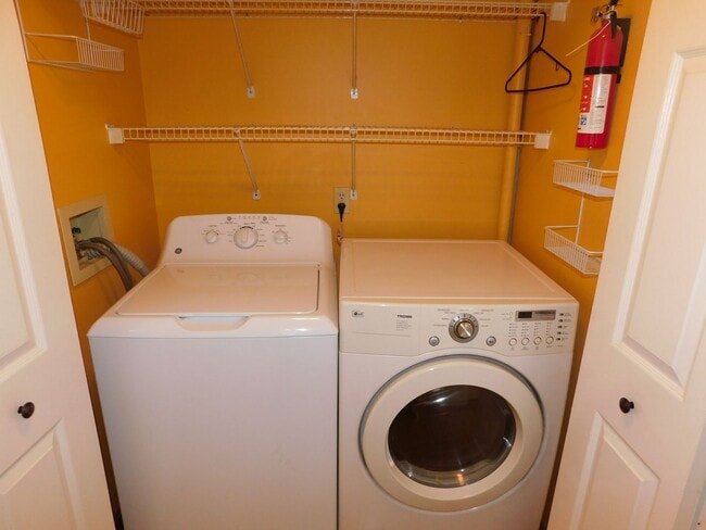 Building Photo - 3 Floor Condo Located In Country Setting -...