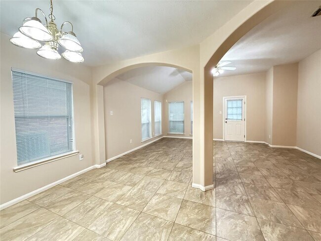Building Photo - 12811 Mills Breeze Dr