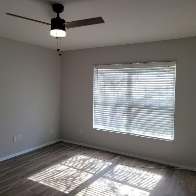 Building Photo - 5057 Gandross Ln