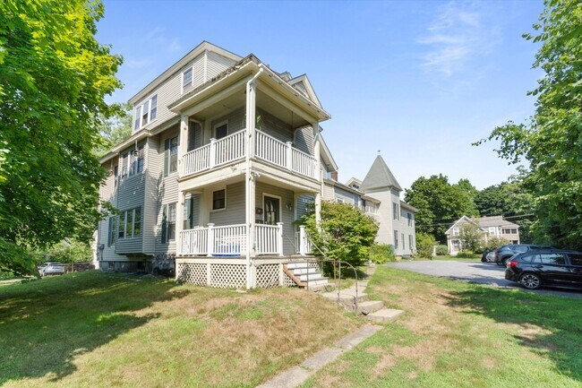 Building Photo - 34 Lyndon St