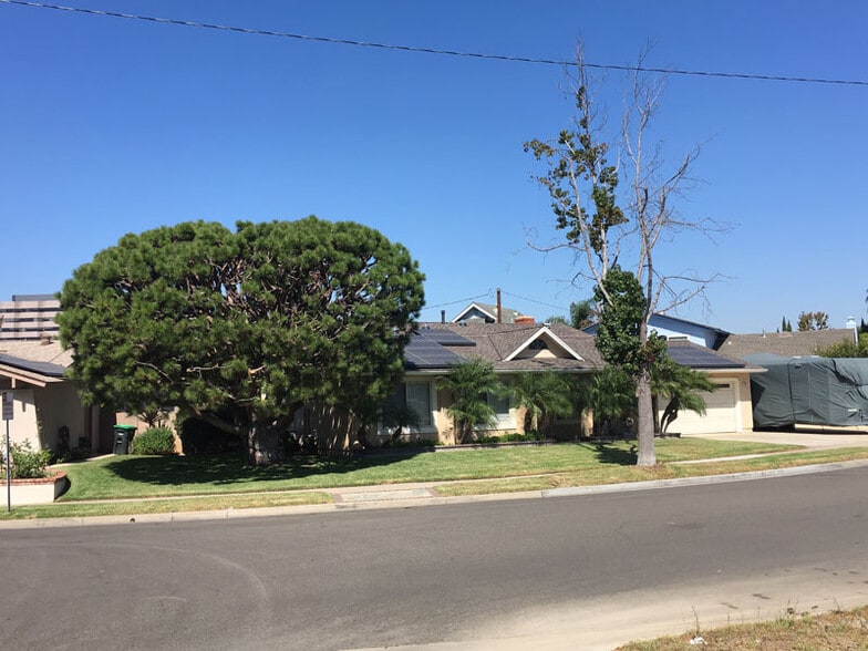 Building Photo - 498 Pierpont Dr