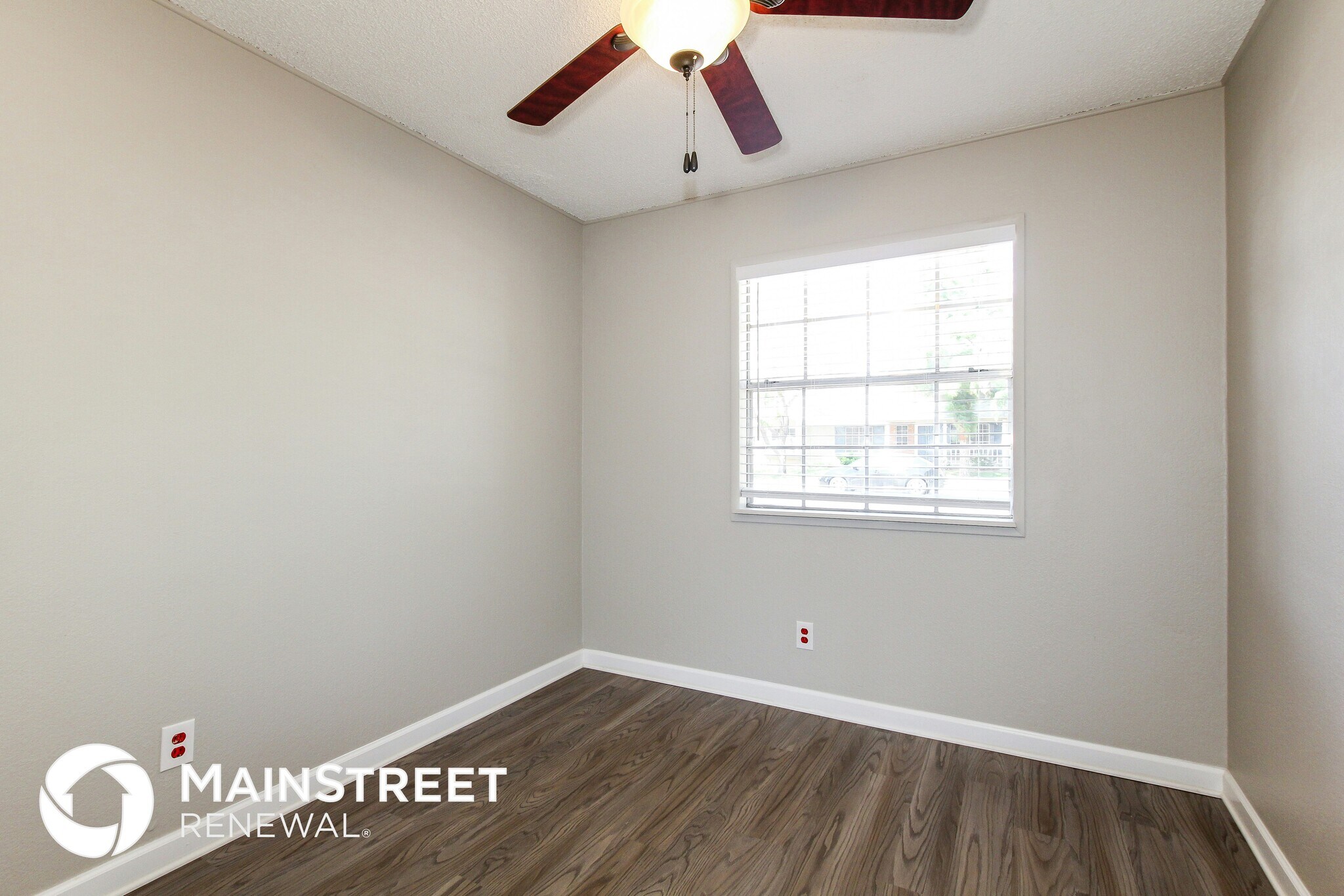 Building Photo - 9007 W Cinnabar Ave