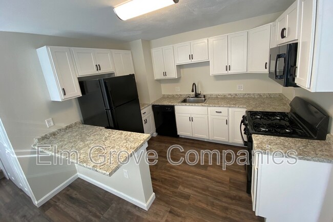 Building Photo - 7 Darby Field Common