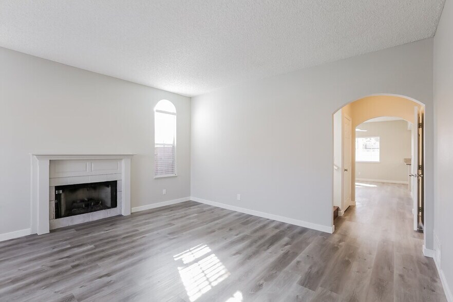 Building Photo - 7217 Chesterton Dr