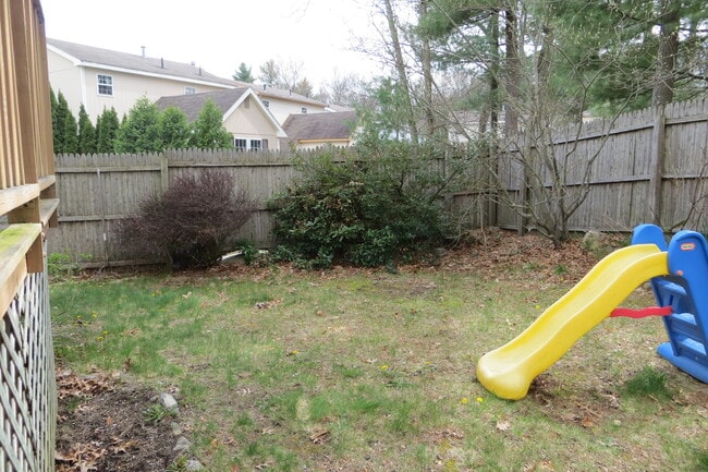 Building Photo - 64 Lilac Cir