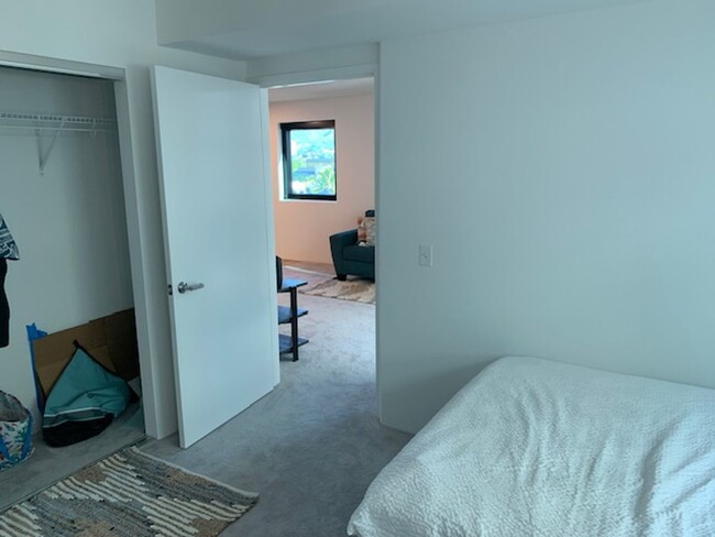 Building Photo - Ililani in Kakaako - 1 bedroom, 1 bath Con...