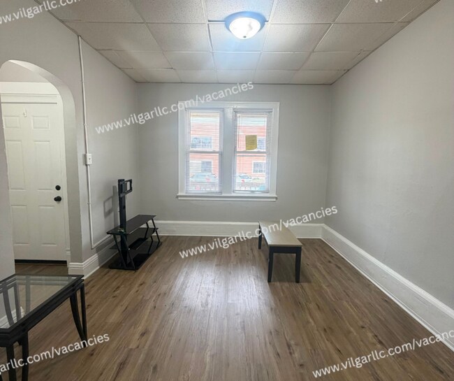 Building Photo - 4856 Magoun Ave