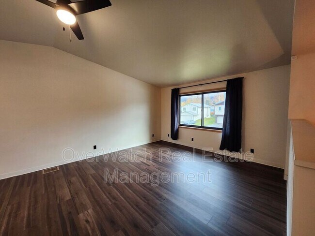 Building Photo - 12244 Breckenridge Dr