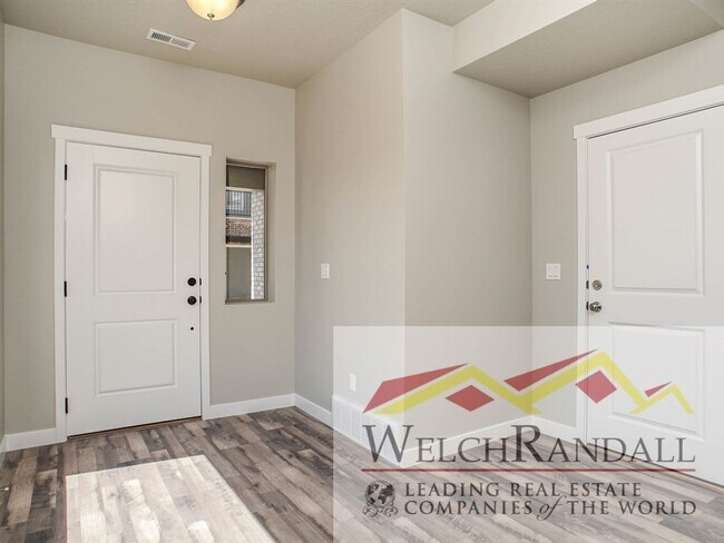 Building Photo - 3 bed 2.5 Bath Single-Family Home in Farmi...