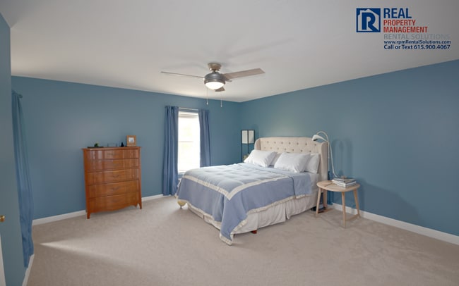Building Photo - Lovely 2BR/2.5 BA Murfreesboro townhome close to I-24! Washer/dryer included!