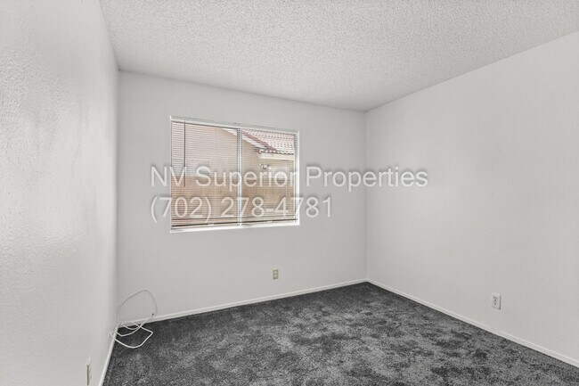 Building Photo - SW!! Spring Valley!! Single Story!!! Covered Patio!!! Fire Place!! Pet Friendly!!! Community Park...