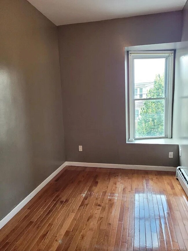 Building Photo - 3-39 Eldert Ln